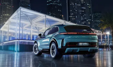 Porsche tiếp tục tăng giá xe tại Mỹ