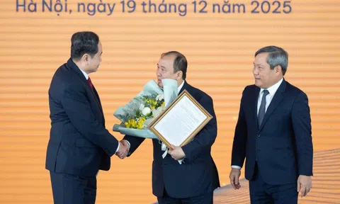 Liên danh 6 tập đoàn bắt tay làm siêu dự án 'kỳ tích sông Hồng'