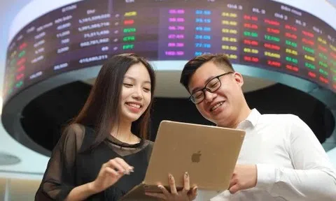 Chứng khoán áp sát đỉnh lịch sử