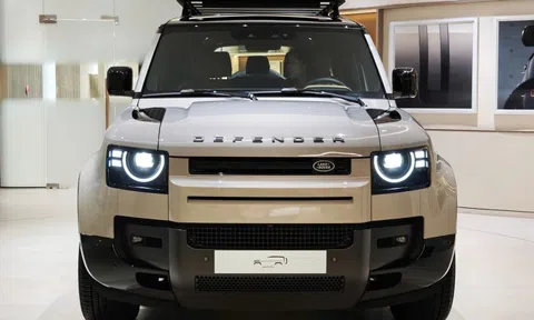Có gì ở Land Rover Defender 130 giá gần 8 tỷ?