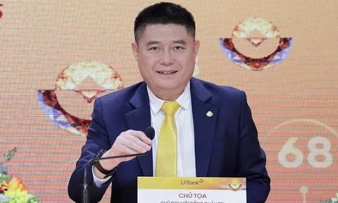 Anh em bầu Thụy rời ghế nóng, cổ phiếu ngân hàng biến động bất ngờ