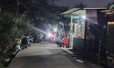 Người đàn ông tử vong trước sân nhà, trên lưng còn mang bình xịt thuốc sâu