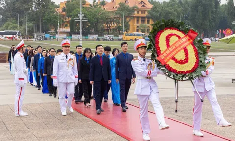 Tuổi trẻ Mặt trận Tổ quốc, các đoàn thể Trung ương báo công dâng Bác