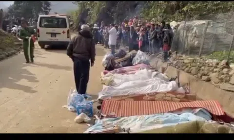 Xe khách chở đoàn thiện nguyện lật khiến 18 người thương vong: Xe mất phanh