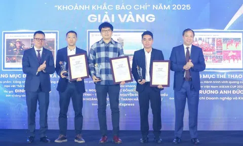 Lễ trao Giải ảnh 'Khoảnh khắc Báo chí' 2025: Tôn vinh các tác giả xuất sắc, đi cùng đất nước và đồng hành với nhân dân