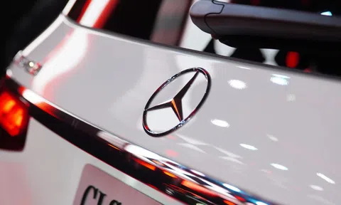 Mercedes-Benz cũng làm xe tự lái