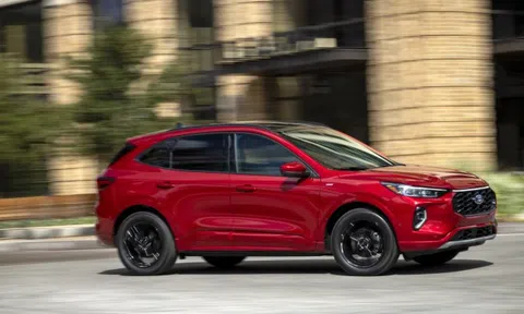 Ford Escape bị khai tử, đại lý Mỹ kêu trời