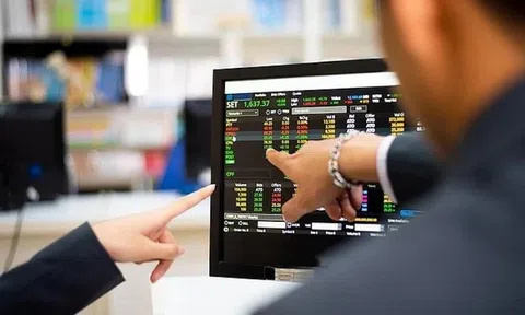 Khối ngoại tung gần 700 tỷ đồng "gom hàng" trong phiên VN-Index lập đỉnh, cổ phiếu nào được mua mạnh nhất?