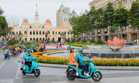 Tỷ phú Phạm Nhật Vượng chơi lớn: VinFast, Xanh SM hỗ trợ 400.000 tài xế xe ôm tại TP.HCM mua xe máy điện trả góp 0%