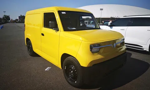 Cận cảnh VinFast EC Van, xe chở hàng điện giá 285 triệu đồng