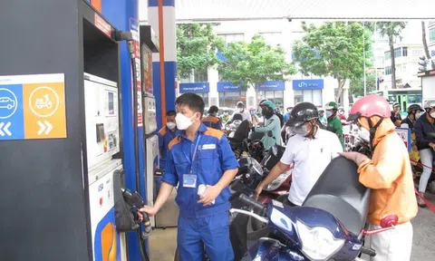 Giá xăng giảm trong kỳ điều hành cuối cùng của năm 2025, về dưới 19.000 đồng/lít