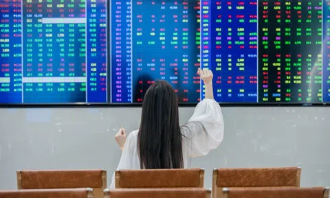 Chứng khoán lập đỉnh trong phiên giao dịch cuối cùng năm 2025