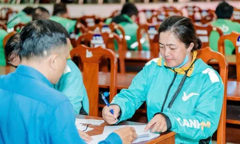 VinFast hỗ trợ tài xế xe ôm mua xe máy điện trả góp lãi suất 0%