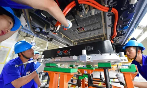 Thách thức của ngành tái chế pin hậu bong bóng xe điện Trung Quốc