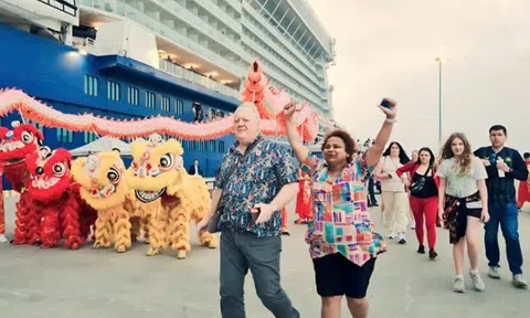 Ngày đầu năm mới, Quảng Ninh đón 380.000 lượt khách du lịch