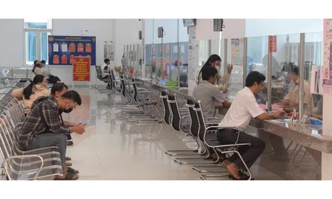 Chủ tịch UBND tỉnh Đồng Tháp ký quyết định quan trọng