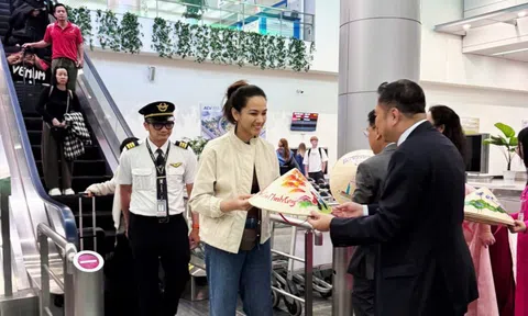 Khách xông đất đầu năm, TPHCM khởi đầu mục tiêu đón 61 triệu lượt khách du lịch