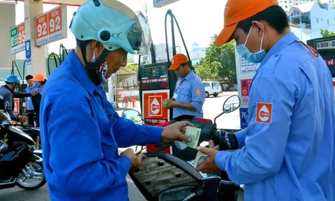 Giá xăng giảm lần thứ 5 liên tiếp