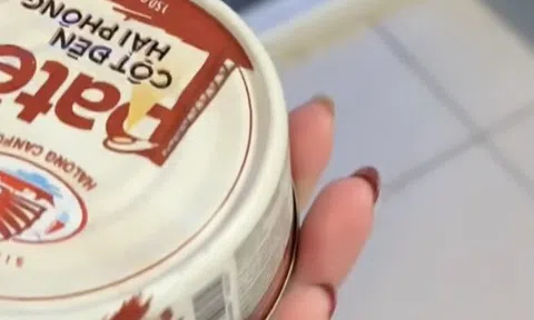 Vụ 120 tấn thịt heo bệnh: Người tiêu dùng lo lắng, thẳng tay ném pate cột đèn Hải Phòng vào sọt rác