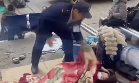 Bệnh viện Bạch Mai yêu cầu cho thôi việc bảo vệ "ném chăn" người nhà bệnh nhân khi trời giá rét