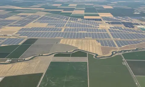 Trang trại điện mặt trời siêu khổng lồ 21 GW “mọc” ở nơi không ngờ