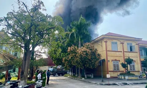 Cháy xưởng lao động dạy nghề trong trại giam