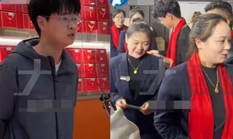 Chủ tiệm 21 tuổi phát vàng, thưởng cả tỷ đồng tiền mặt cho nhân viên