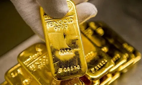 Giá vàng giữ vững trên tầm cao