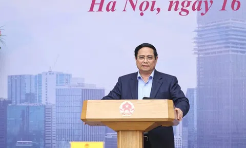 Thủ tướng: Ra mắt Trung tâm Tài chính Quốc tế tại TP.HCM trước 9/2