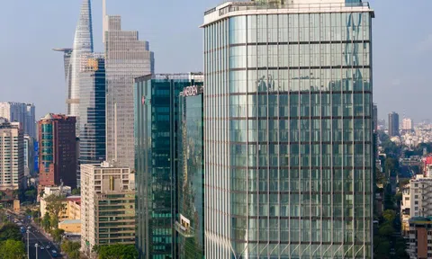 Biệt phái người của Đại học UFM đến làm việc tại Trung tâm Tài chính