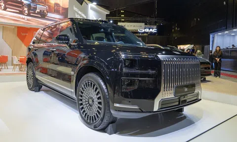 Quan chức Mỹ cảnh báo Canada về xe điện Trung Quốc