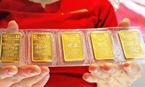 Giá vàng chiều nay tăng vượt mốc 166 triệu đồng/lượng