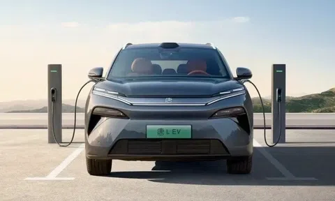 Dùng trạm sạc siêu nhanh khiến xe điện mau chai pin?