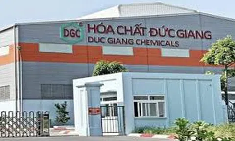 Cổ phiếu Hóa chất Đức Giang "có biến"