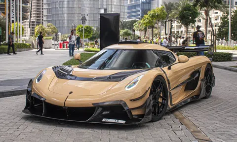 Siêu xe Koenigsegg Jesko Attack độ Mansory đầu tiên trên thế giới