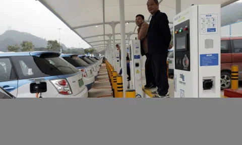 Trung Quốc thần tốc mở rộng mạng lưới sạc xe điện