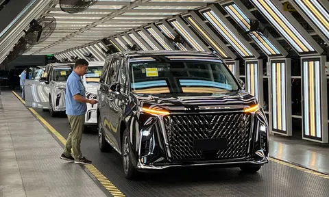 Ôtô nước ngoài sẽ sớm 'rơi rụng' khỏi thị trường Trung Quốc