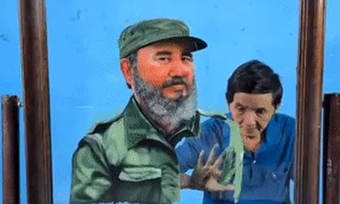 Từ 'người vẽ dạo' đến họa sĩ lập 2 kỷ lục thế giới bằng 10 đầu ngón tay