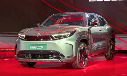 Urban Cruiser Ebella - mẫu xe điện Toyota đầu tiên tại Ấn Độ