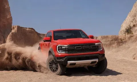 Ford Ranger Raptor V6 mạnh hơn gần 190 mã lực sắp đến Việt Nam?