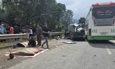 Quảng Trị: Tai nạn giao thông nghiêm trọng khiến 5 người thương vong