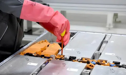 Pin xe điện không còn 'già' nhanh như tưởng tượng