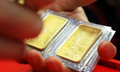 Chính sách mới tháng 2-2026: Nóng chuyện mua bán vàng sai phép; để khách trốn tại nước ngoài