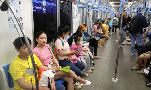 Metro số 1 chạy xuyên Tết Bính Ngọ, miễn phí vé 2 ngày cao điểm