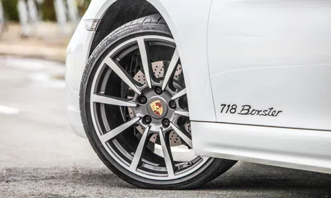 Sẽ không có xe thể thao Porsche chạy điện?