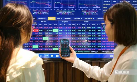 VN-Index chịu áp lực trụ lớn nhưng dòng tiền chưa rút khỏi thị trường