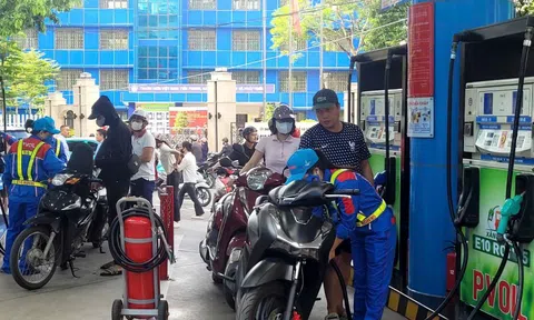 Từ 1-6 dừng bán xăng khoáng RON 95, có lo thiếu E10?