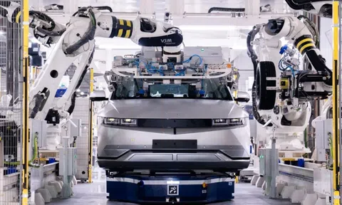 Sau Trung Quốc, Canada tiếp tục 'mời gọi' các hãng xe Hàn