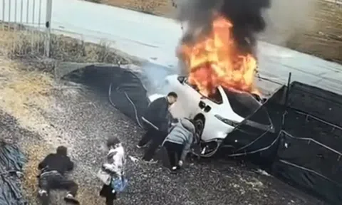 Đây là lý do vì sao Trung Quốc cấm tay nắm cửa ẩn trên xe điện