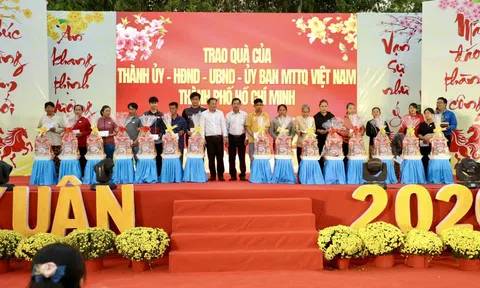 Rộn ràng ngày hội Xuân gắn kết